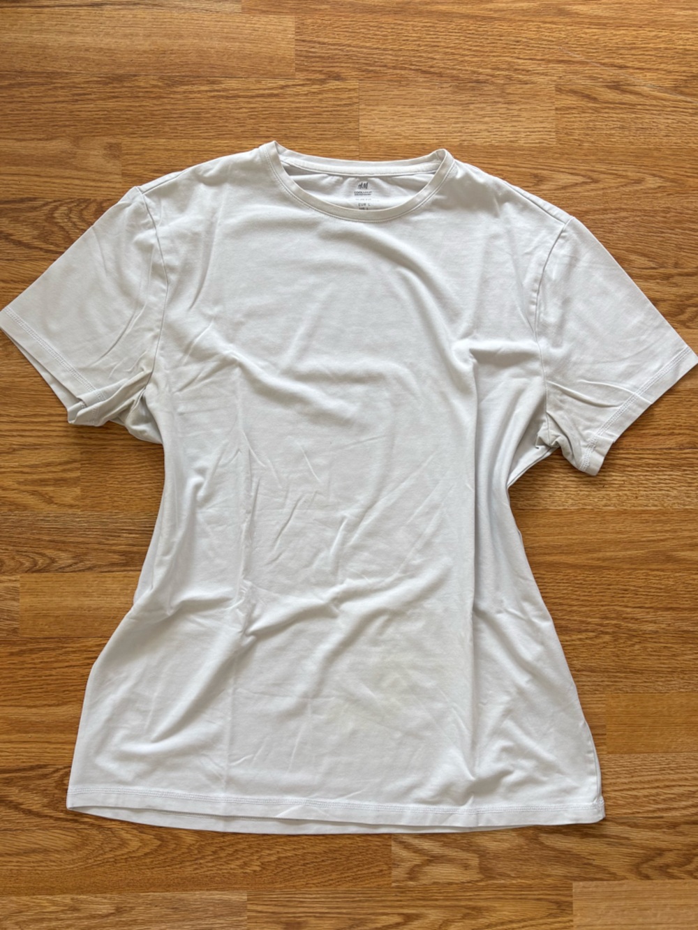 Women’s scoop neck white blouse tee